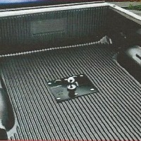 Above bed gooseneck hitch